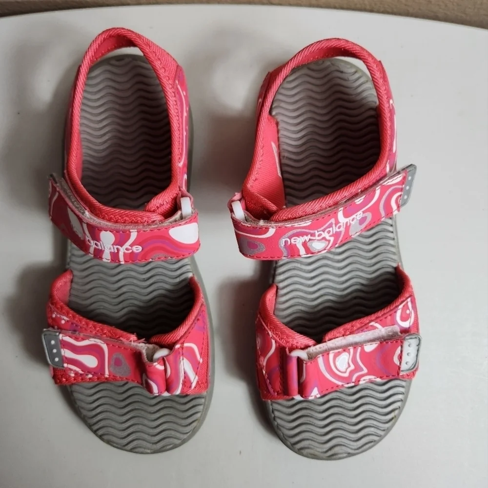 New Balance |Girls 6/Womens 8| PinkAbstract Print Open Toe Water Sandals